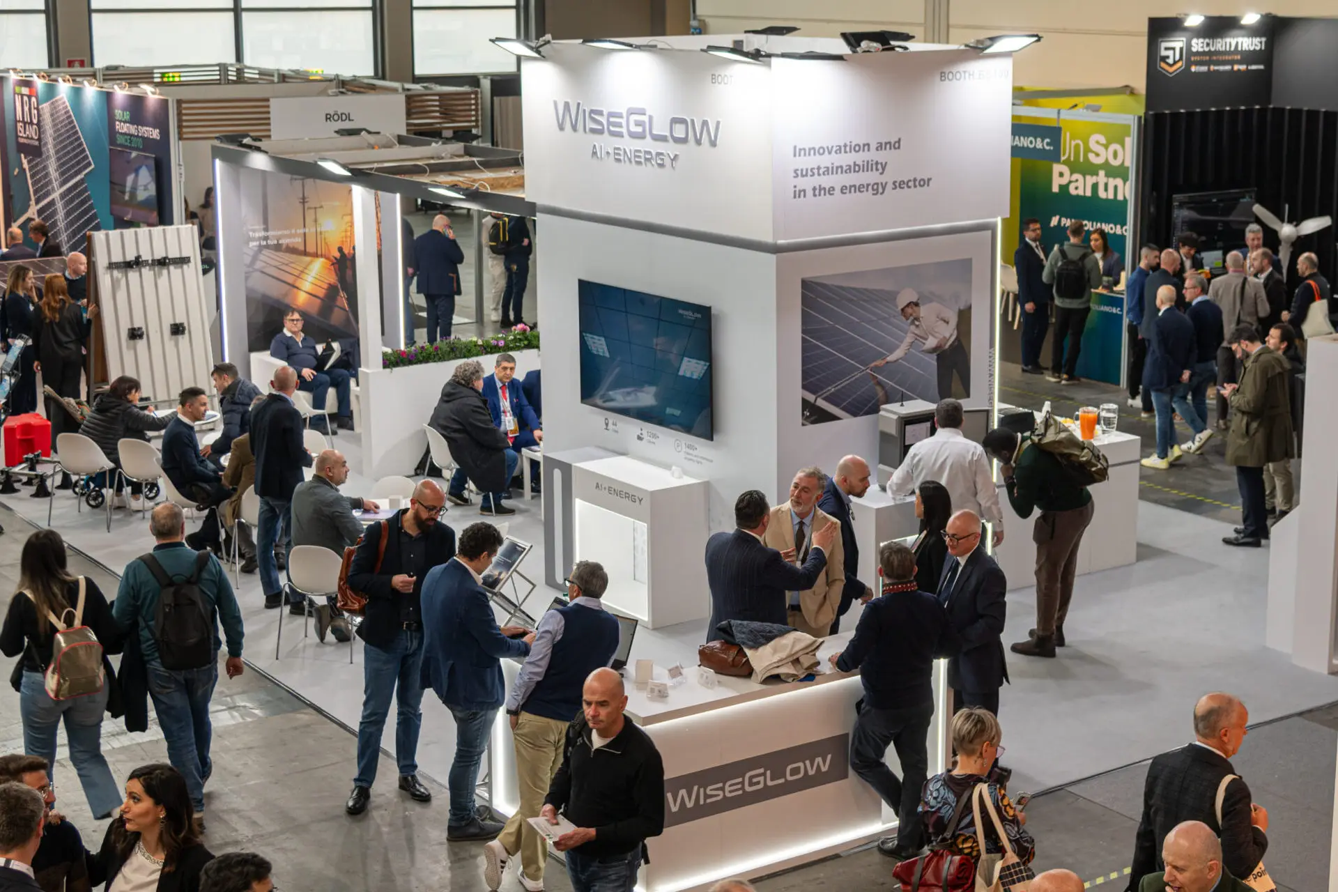 team WiseGlow fiera KEY Energy 2026 Rimini soluzioni fotovoltaico, accumulo energia e intelligenza artificiale